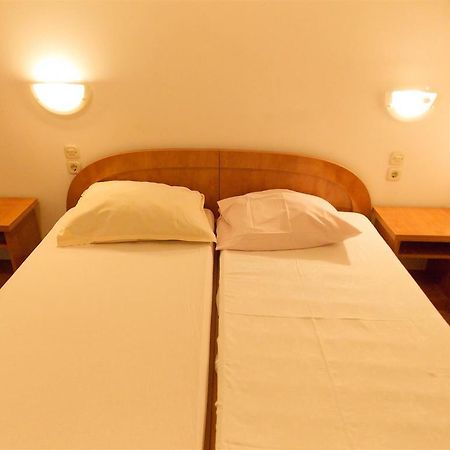 Apartments Frane (Adults Only) Novalja Room photo