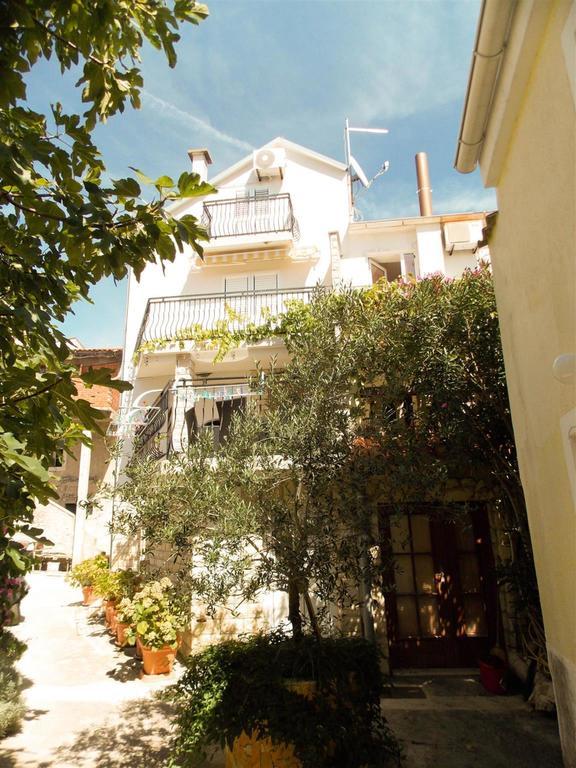 Apartments Frane (Adults Only) Novalja Room photo